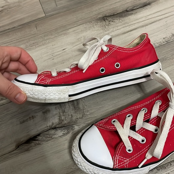 Very gently worn Converse All Star Low Tops in Red - Kids Size 3 - Picture 5 of 11